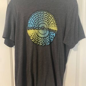 NWOT Volcom Shirt Size L